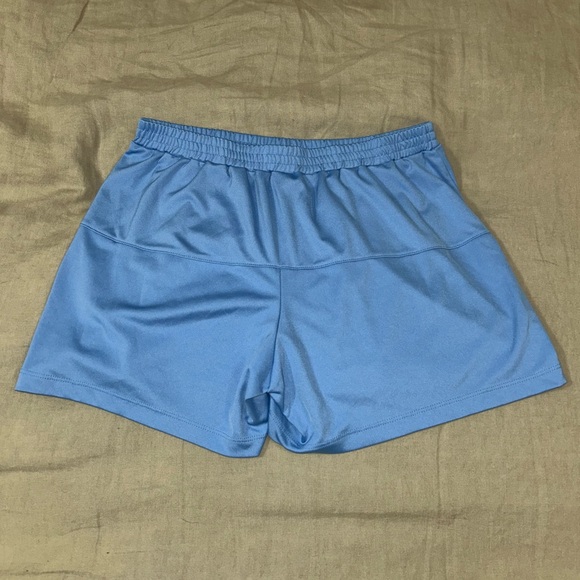 Shorts - Picture 2 of 3